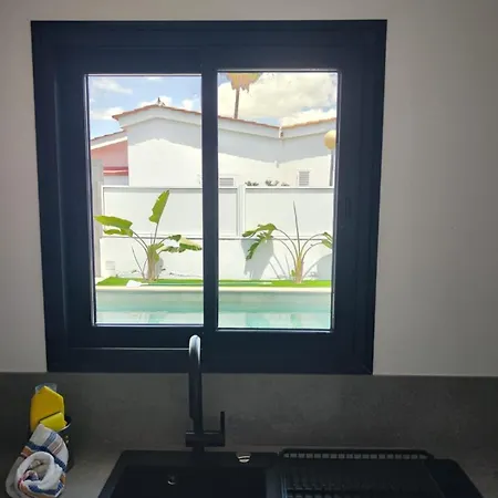 בית נופש San Marino 4 Private Pool